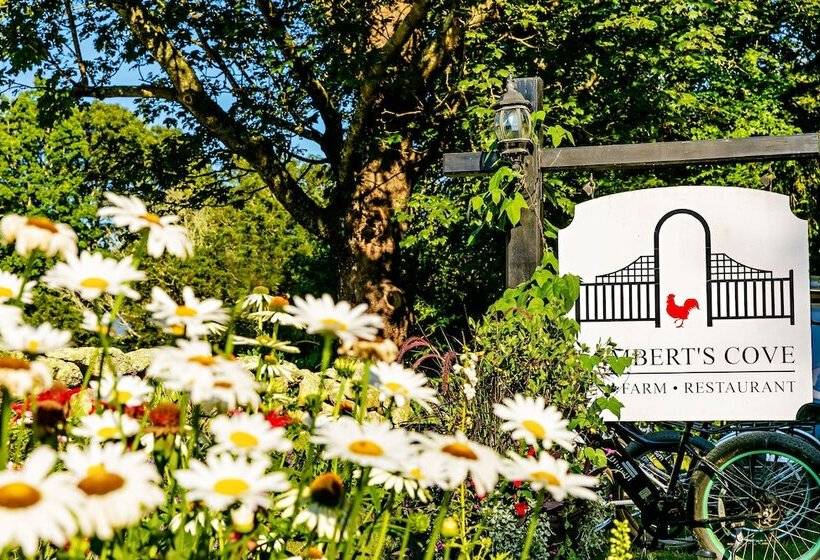 הוסטל Lambert S Cove Inn & Resort