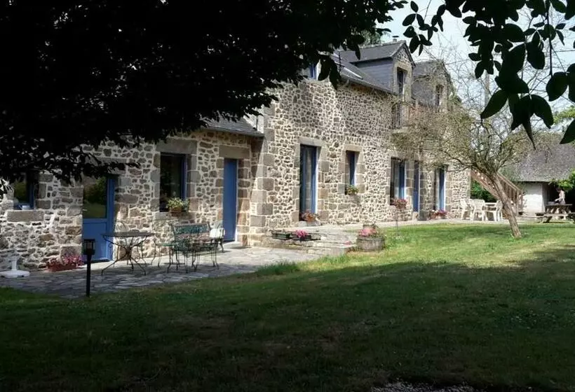 ベッドアンドブレックファースト Chambres D'hôtes De Froulay