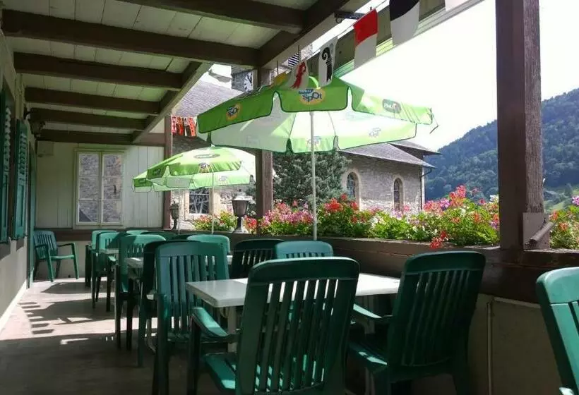 تختخواب و صبحانه Helvetia