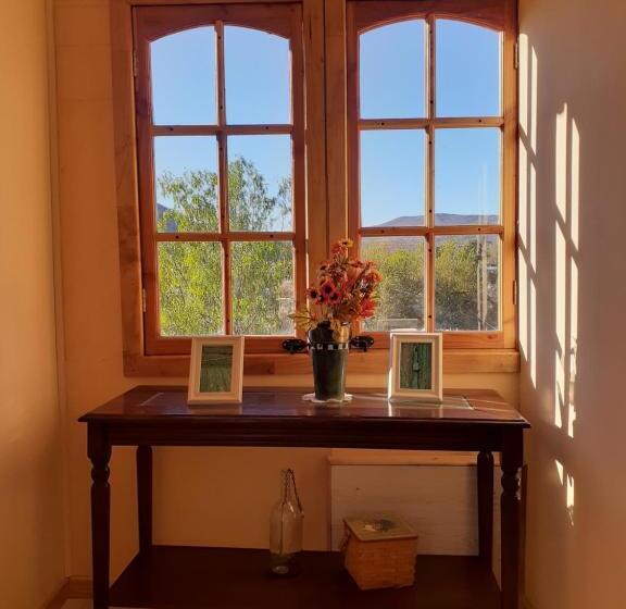 Bed and Breakfast Hostal Apuwara