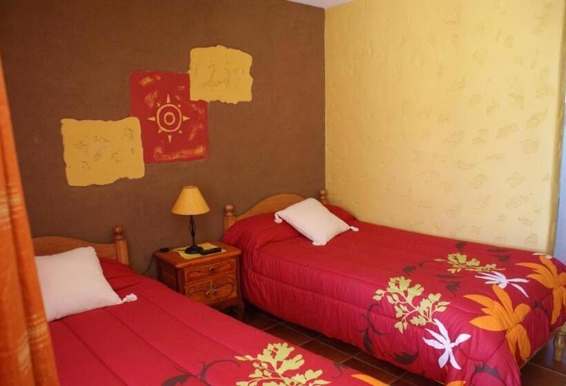 Bed and Breakfast Hostal Apuwara