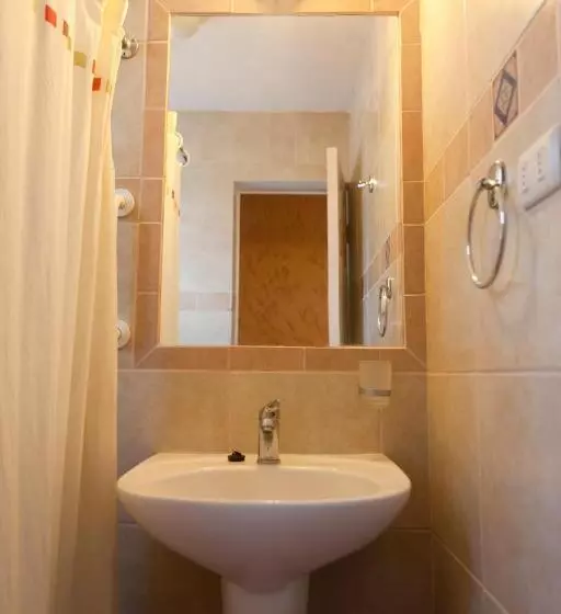 Aamiaismajoitus (B&B) Hostal Apuwara