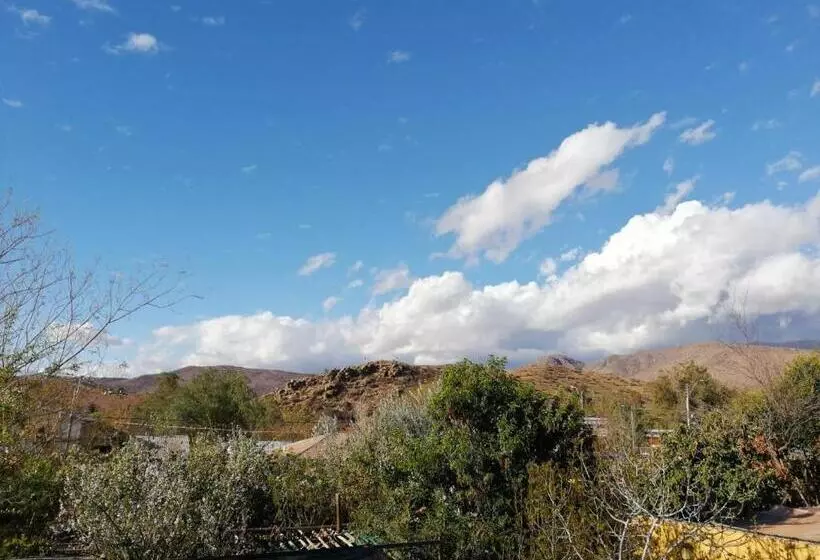 Aamiaismajoitus (B&B) Hostal Apuwara