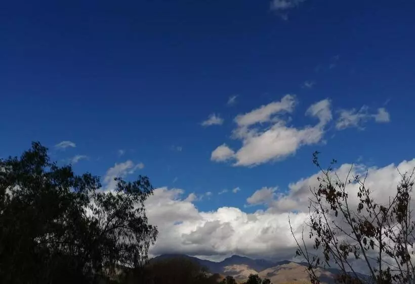 Aamiaismajoitus (B&B) Hostal Apuwara