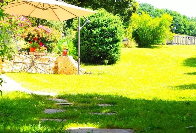 ベッドアンドブレックファースト La Belle Verte