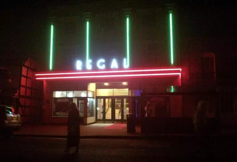 ベッドアンドブレックファースト Redroofs