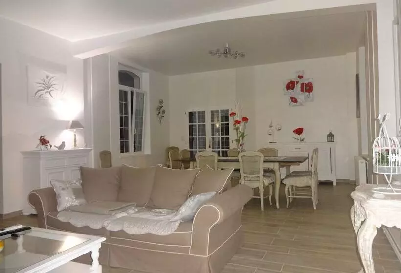 Aamiaismajoitus (B&B) Un Parfum De Campagne