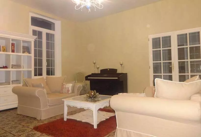 Aamiaismajoitus (B&B) Un Parfum De Campagne