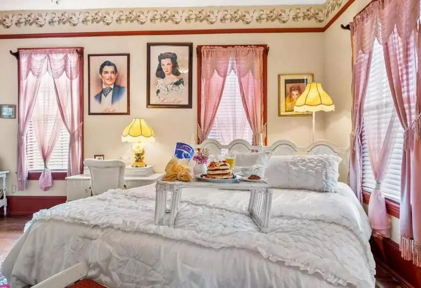 Goodbread House Bed And Breakfast