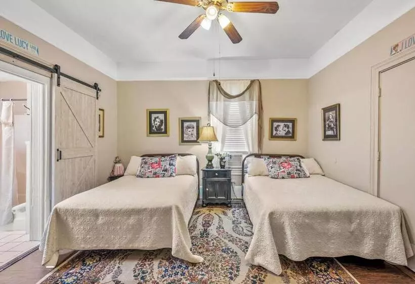 Goodbread House Bed And Breakfast