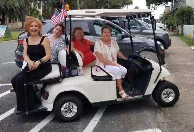 Goodbread House Bed And Breakfast