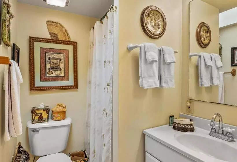 Goodbread House Bed And Breakfast