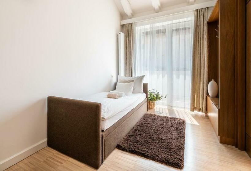 Отель Botrytis Bor