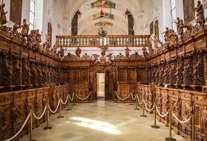 Hotelli Schloss Lautrach