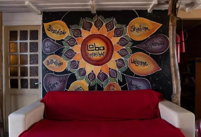 Lobo Hostel Bar