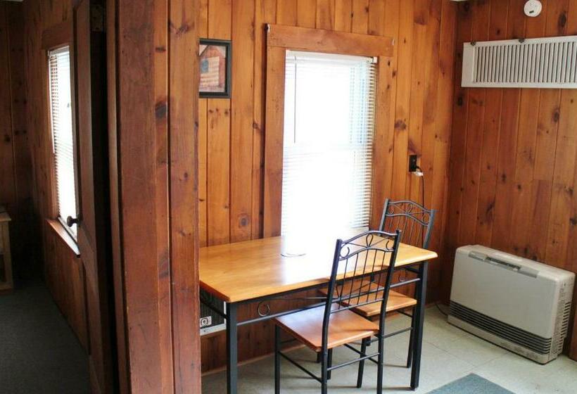 모텔 Pine Valley Cabins