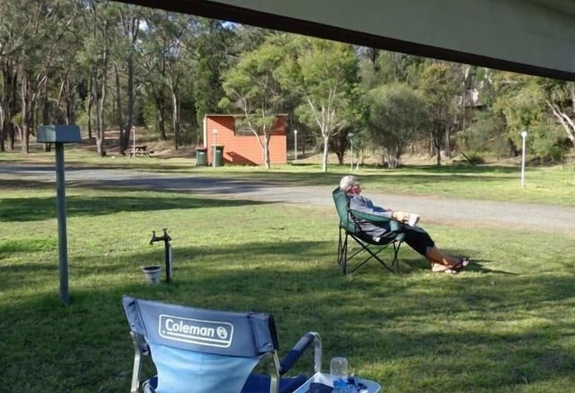 Мотель Sandy Hollow Tourist Retreat