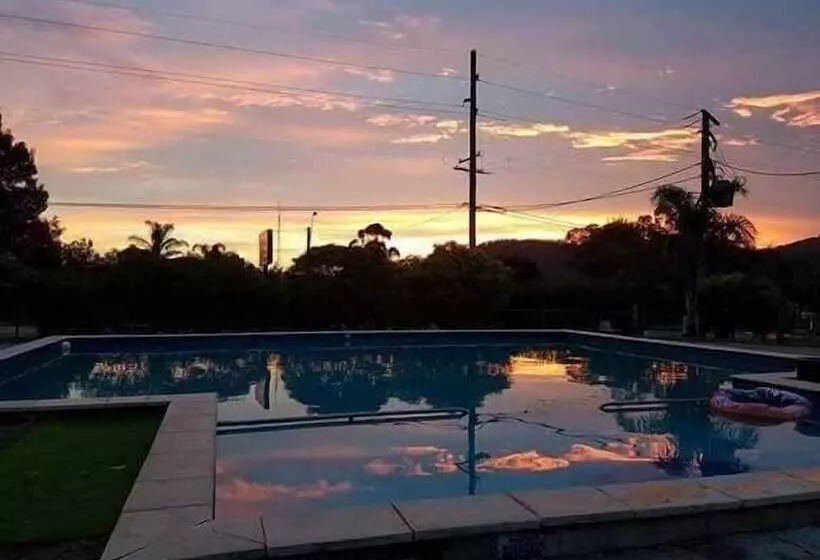 モーテル Sandy Hollow Tourist Retreat