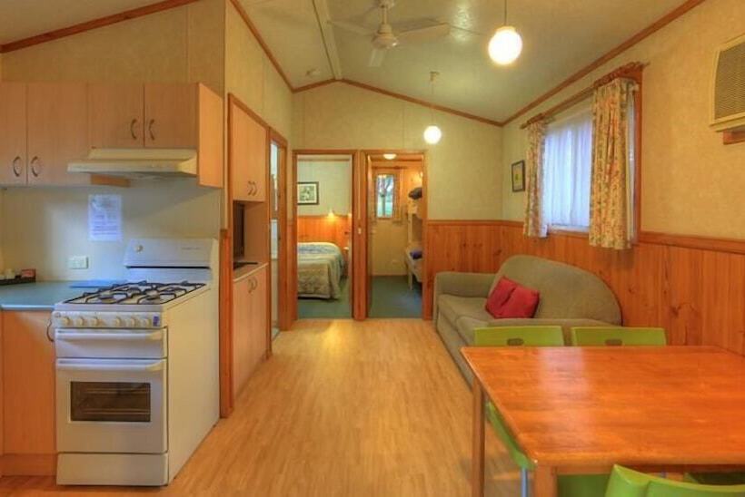 Мотель Sandy Hollow Tourist Retreat