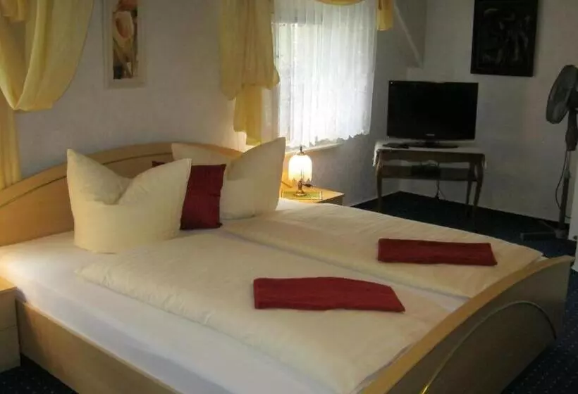 Majatalo Gästehaus Am Schwarzer See