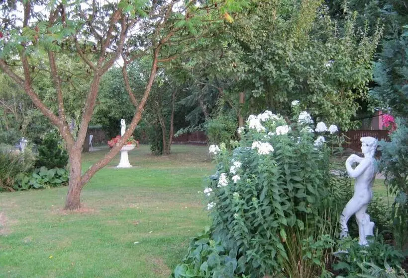 Majatalo Gästehaus Am Schwarzer See