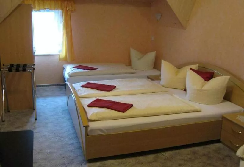 Majatalo Gästehaus Am Schwarzer See