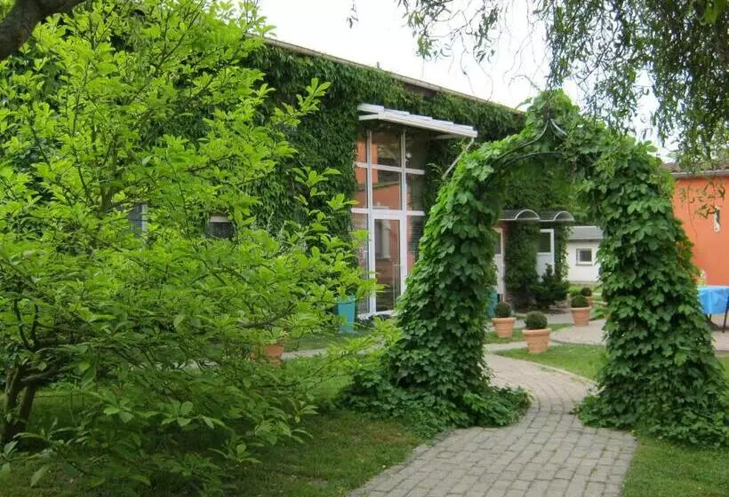 Majatalo Gästehaus Am Schwarzer See