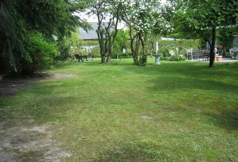 Majatalo Gästehaus Am Schwarzer See