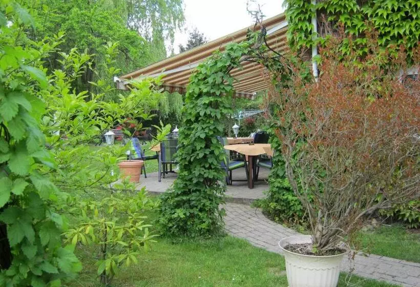 Majatalo Gästehaus Am Schwarzer See