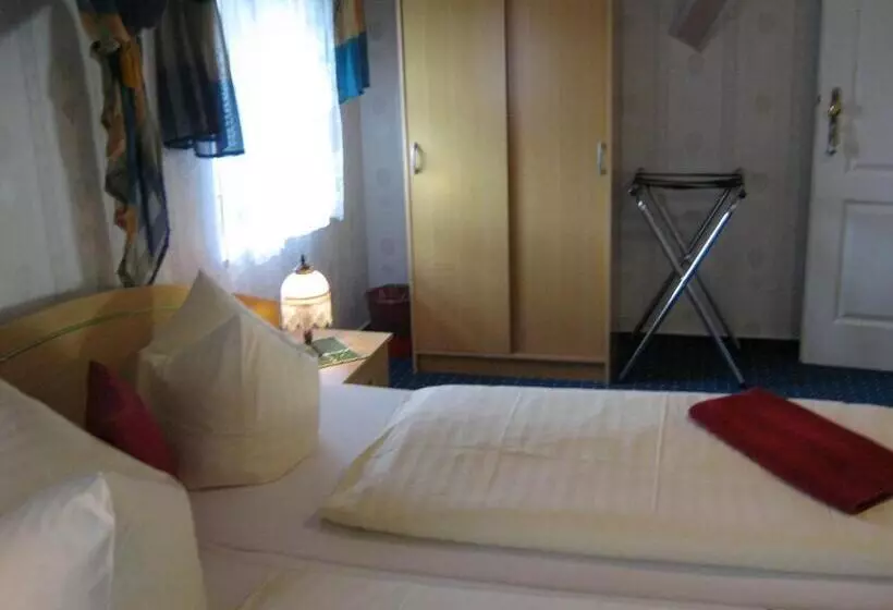 Majatalo Gästehaus Am Schwarzer See