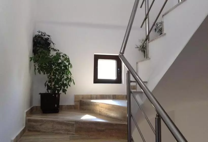 Majatalo Guest House Luchi