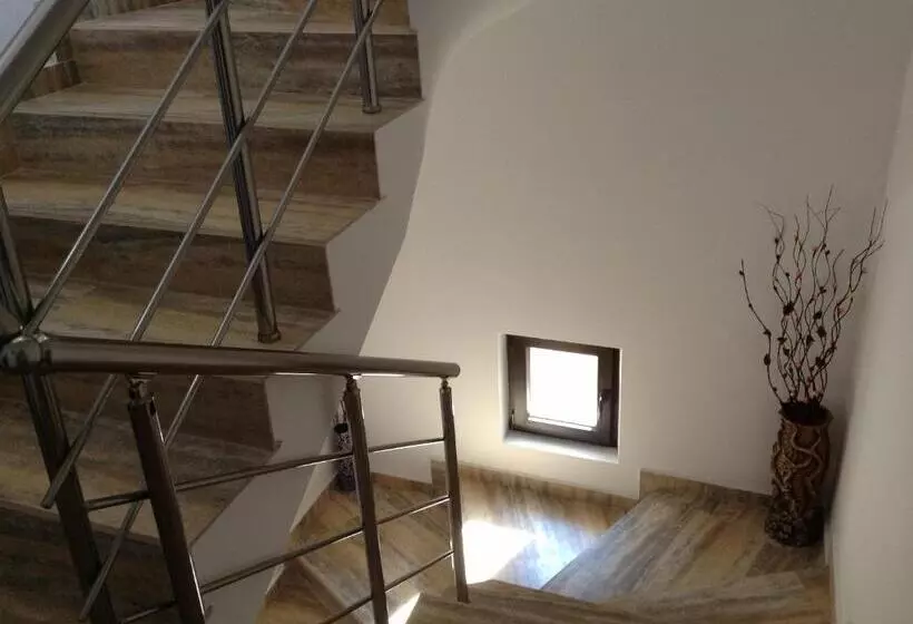 Majatalo Guest House Luchi