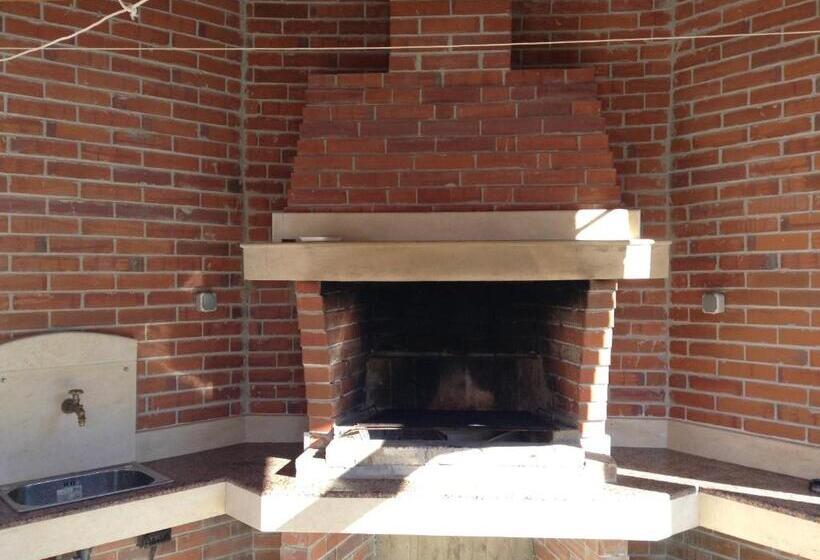 פנסיון Guest House Luchi