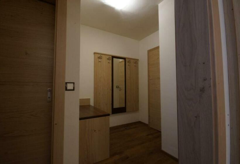 ペンション Landgasthof Trattnig