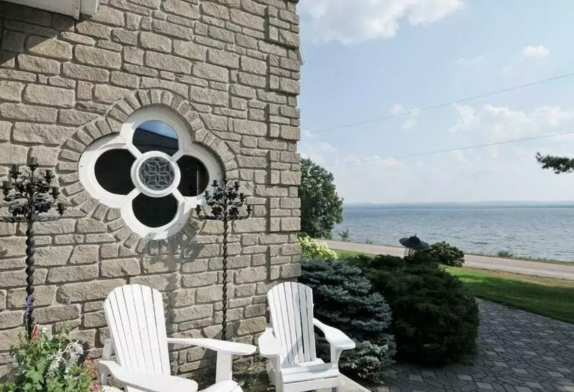 Lomakeskus Greystone On Golden Lake