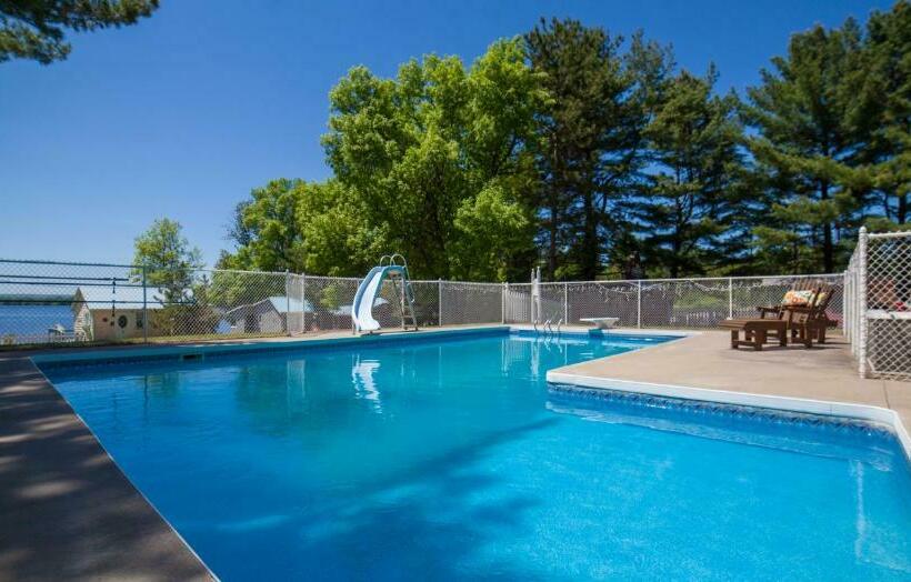 渡假胜地 Greystone On Golden Lake