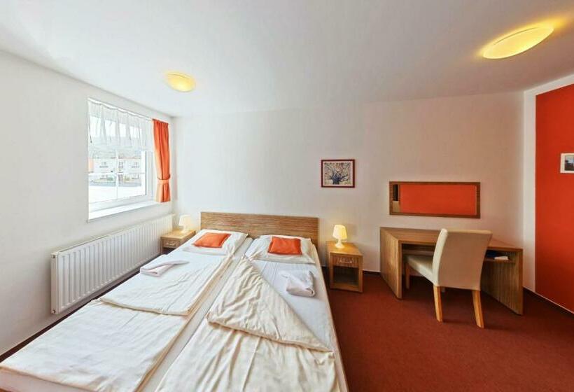 Wellness Hotel Hukvaldy Polopenze A Wellness V Ceně