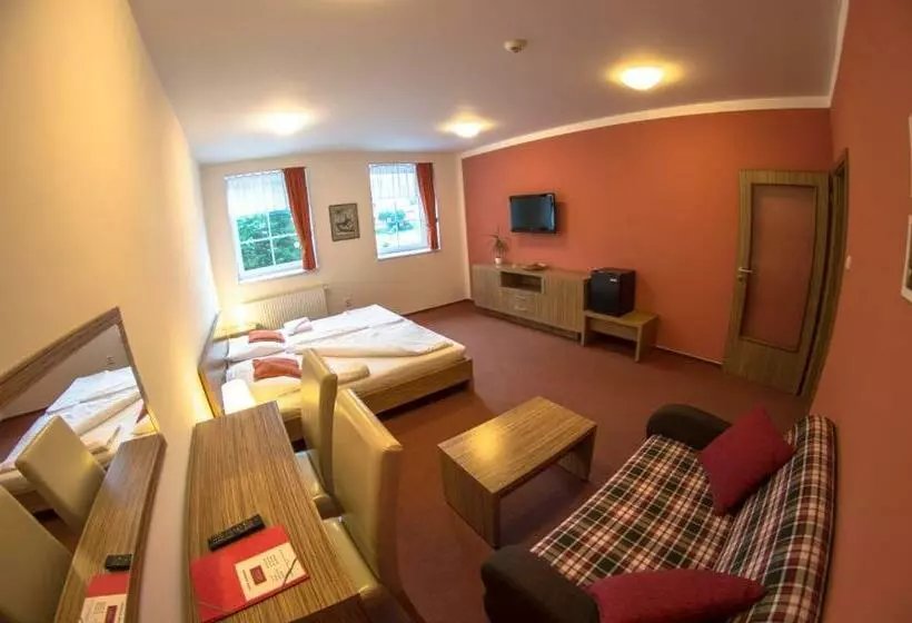 Wellness Hotel Hukvaldy Polopenze A Wellness V Ceně