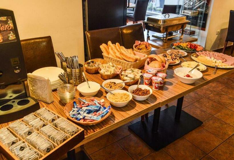 Wellness Hotel Hukvaldy Polopenze A Wellness V Ceně