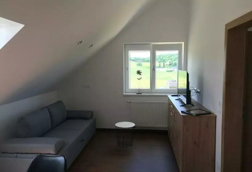 Retkeilymaja Familiengasthof Schaller