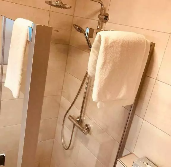 Retkeilymaja Familiengasthof Schaller