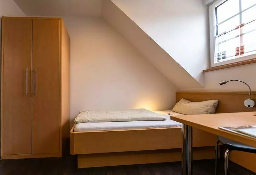 Retkeilymaja Familiengasthof Schaller