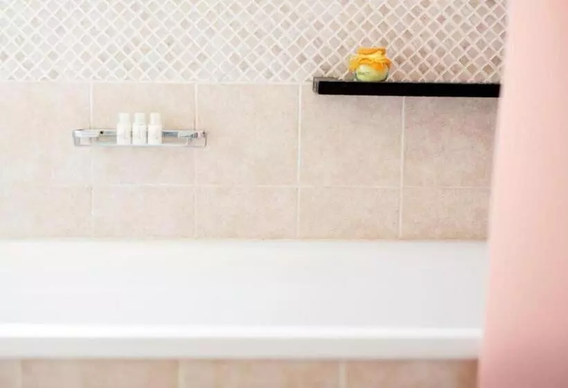 ベッドアンドブレックファースト A Luara