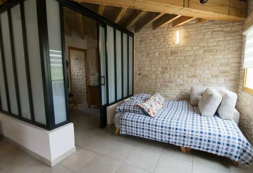 Aamiaismajoitus (B&B) Ferme Historique Jean De La Fontaine Et Ses Chambres D Hôtes Hammam Spa   4 étoiles