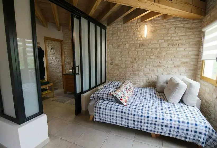 Aamiaismajoitus (B&B) Ferme Historique Jean De La Fontaine Et Ses Chambres D Hôtes Hammam Spa   4 étoiles