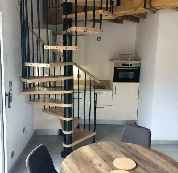 Aamiaismajoitus (B&B) Ferme Historique Jean De La Fontaine Et Ses Chambres D Hôtes Hammam Spa   4 étoiles