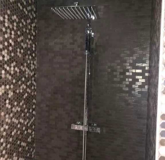 Aamiaismajoitus (B&B) Ferme Historique Jean De La Fontaine Et Ses Chambres D Hôtes Hammam Spa   4 étoiles