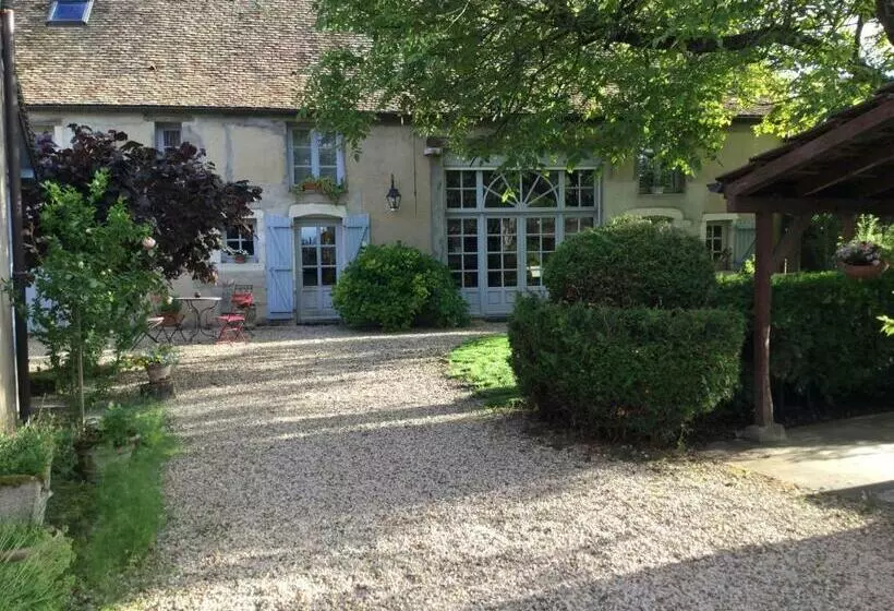 Aamiaismajoitus (B&B) La Cuverie Du Château