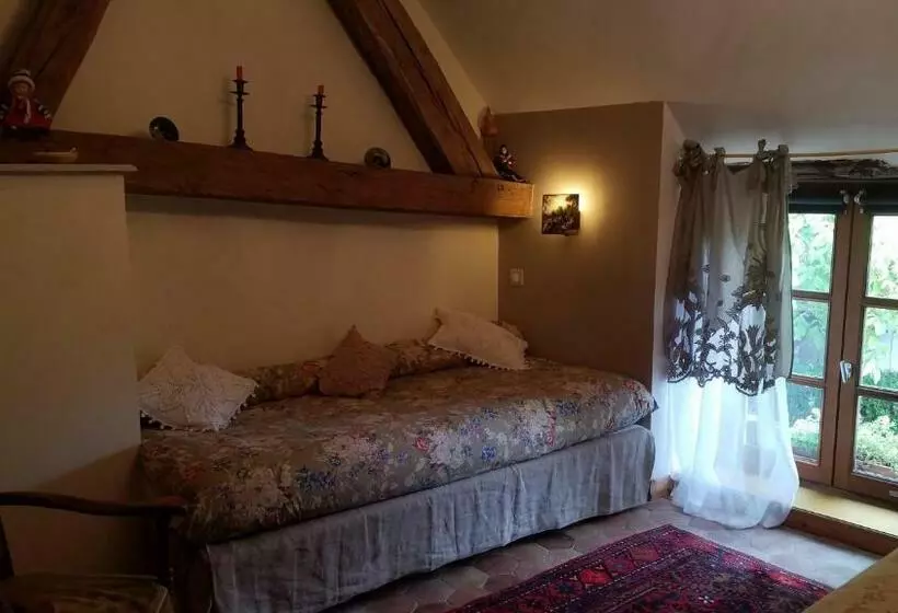 Aamiaismajoitus (B&B) La Cuverie Du Château