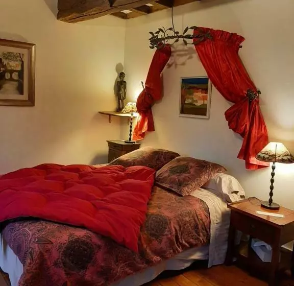 Aamiaismajoitus (B&B) La Cuverie Du Château